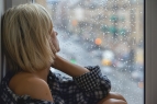 비가 올 때는 온도와 습도 조절이 쉽지 않아 불쾌지수도 올라가며 우울감을 느끼기 쉬워진다.