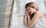 성인, 노년층에서 수면의 질과 걸음걸이에 대한 연구가 있다.
