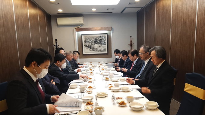코로나19 확산 막기 위해 의료계 뭉친다