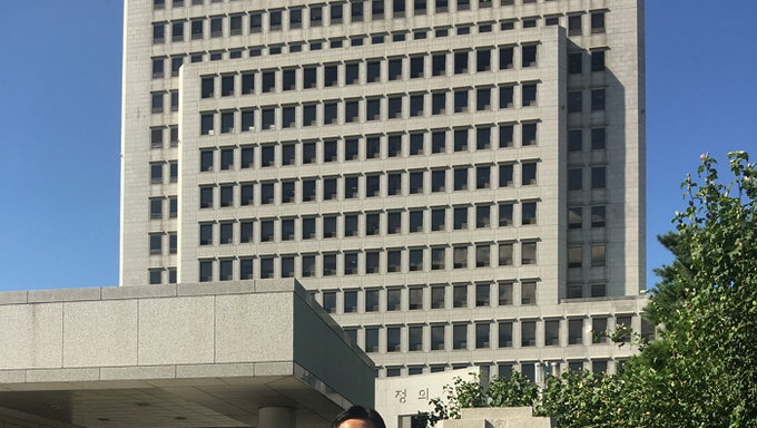 "대학교수 신분 의사 구속, 13만 의사 질식케 하는 사법 폭거"