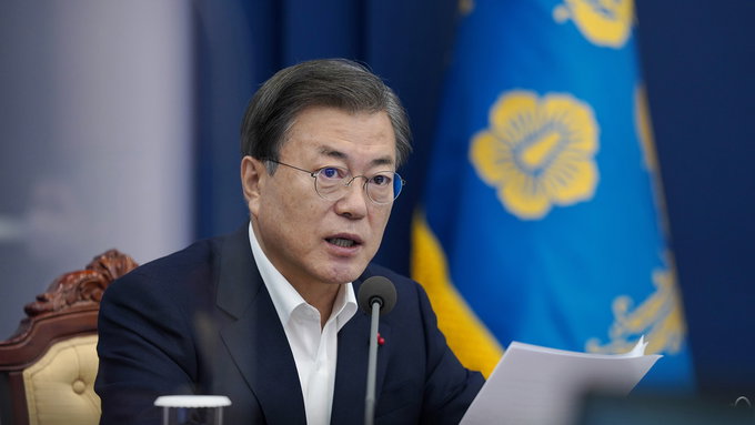 문재인 대통령, 백신 개발 투자는 언급했지만...