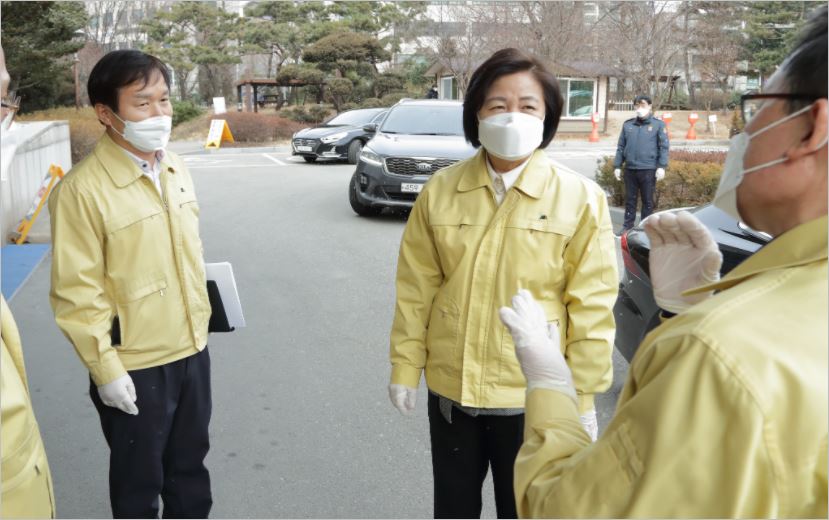 추미애 법무부 장관이 31일 인천구치소를 방문하여 코로나19 관련 점검하는 장면 ⓒ법무부