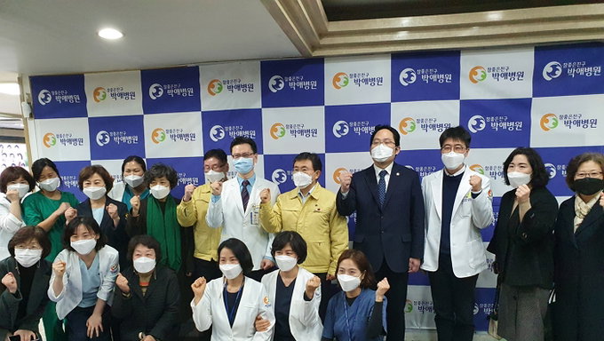 최대집 회장, 코로나19 전담 평택박애병원 격려방문