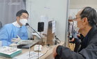 의협 이필수 회장, 코로나19 백신 예진 봉사 참여