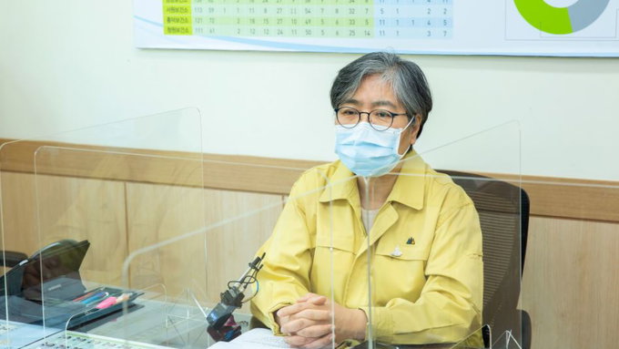 정은경, "백신 이상반응, 인과성 인정 확대 여지 있다"