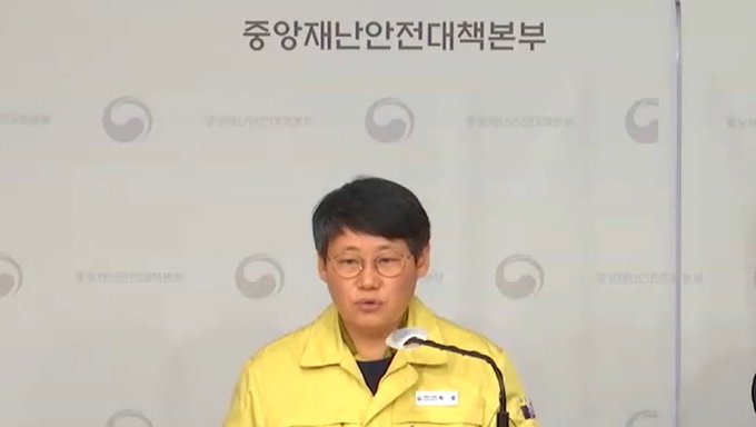 12일부터 신규 군의관 206명 코로나 중환자 진료에 투입