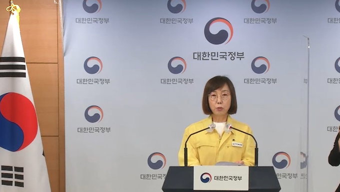 코로나19 유행 다시 증가 양상... 동절기 추가접종 "2차 접종 완료한 모든 18세 이상"