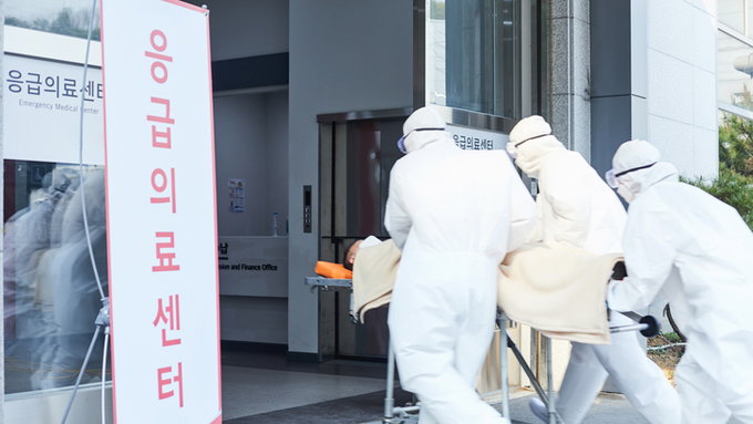 '공공정책수가 도입'...보상 늘려 필수의료 붕괴 막는다
