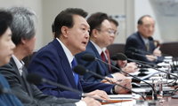 첫 확진자 발생 3년 4개월만...정부, 사실상 ‘코로나19 엔데믹’ 선언