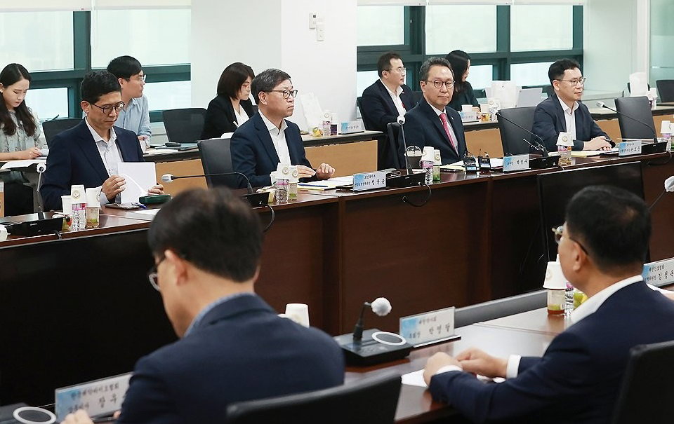 26일 오후 서울 서초구 국제전자센터에서 제19차 건강보험정책심의위원회가 열리고 있다.
