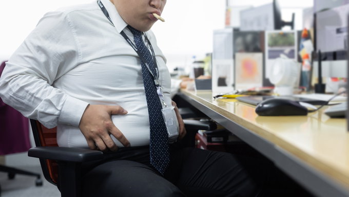 복부 지방 많은 중년 남성은 치매 위험 높아져