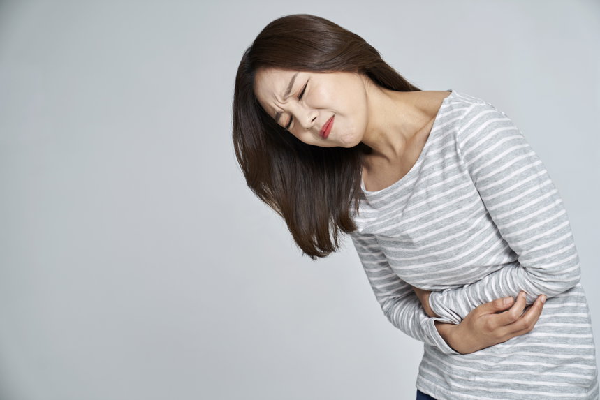 화학물질을 비롯한 외부 환경 요인, 나쁜 식습관 등은 생리통을 악화시킬 수 있는 것으로 나타났다.