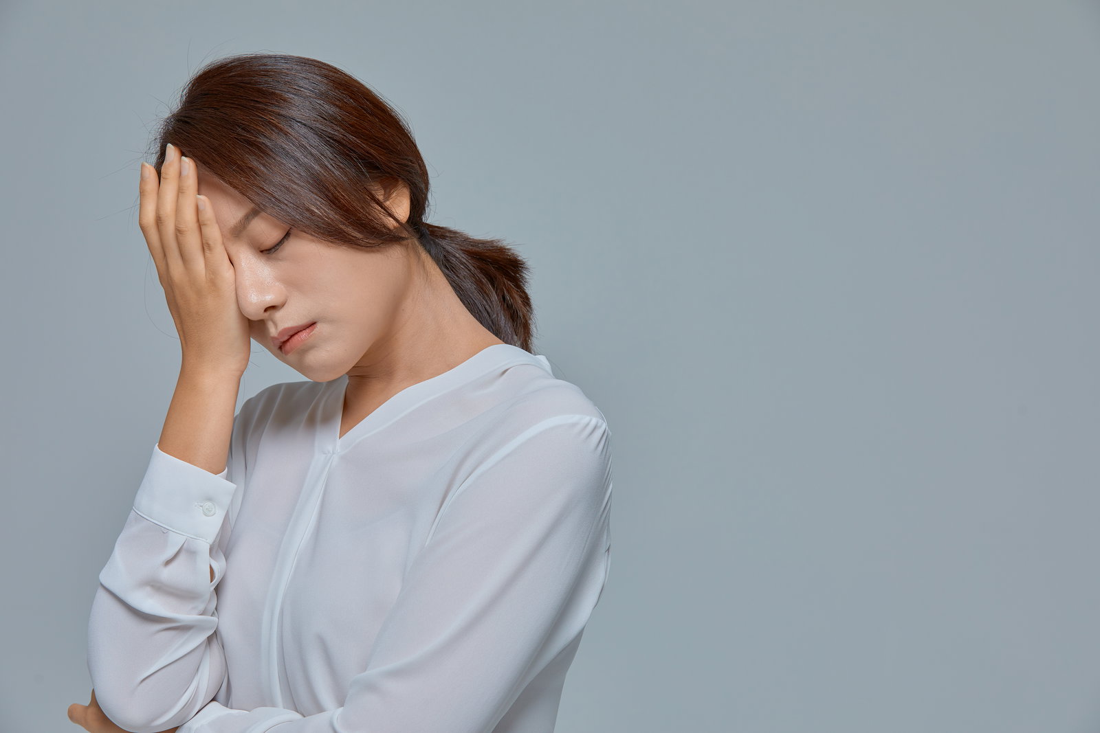혈중 빌리루빈 수치가 증하하면 황달이 나타나는데 이때, 동반하는 증상을 주의깊에 살펴야 한다.