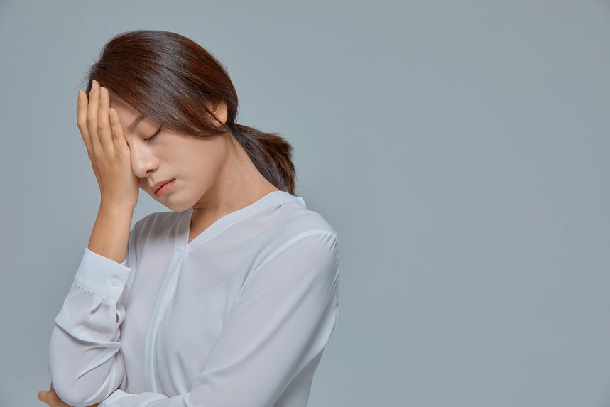 혈중 빌리루빈 수치가 증하하면 황달이 나타나는데 이때, 동반하는 증상을 주의깊에 살펴야 한다.