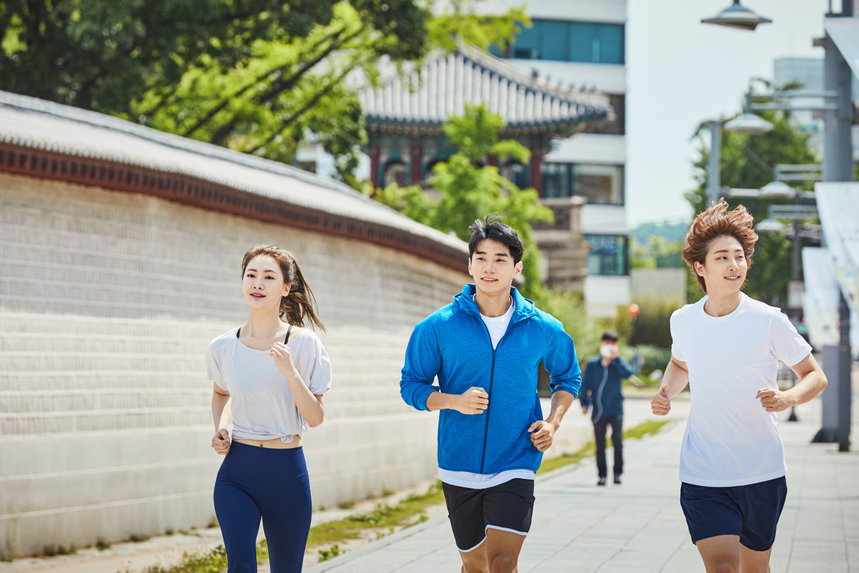 생활습관을 조정하는 것이 치료의 시작이며, 약물치료, 시술, 수술 등을 추가로 시행할 수 있다.