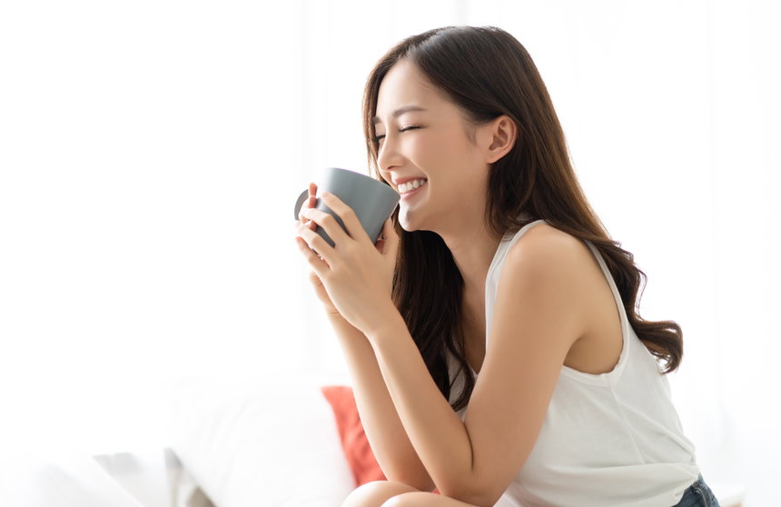 커피에 들어있는 성분에 뇌혈관 질환 및 사망률을 낮출 수 있다.