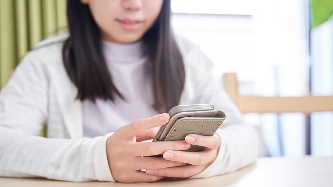 과도한 디지털기기 사용은 청소년 우울증 위험 높여