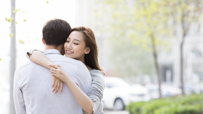 스트레스 해소에 포옹이 도움된다?