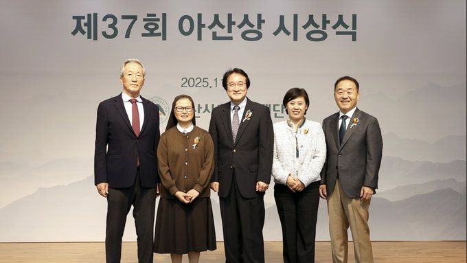'아프리카 25년 인술' 정춘실 수녀 올해의 아산상 수상