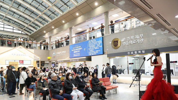 오페라 공연장으로 변신한 강원대병원