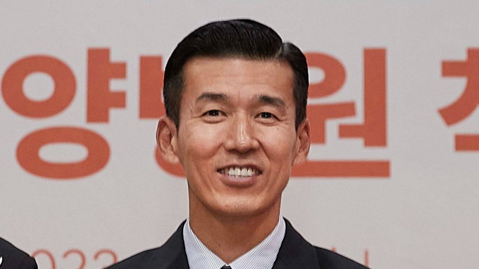 '국내 최초 루게릭요양병원 건립 기여' 가수 션 복지부장관 표창