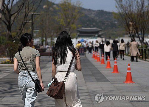 낮 최고 28도 초여름 날씨, 전국 흐리고 남부&middot;제주 비 소식