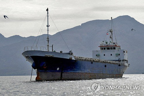 호르무즈 해협 불안 고조: 전쟁보험료 10배 폭증, 정부 지원 나선다