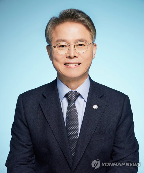 민형배, 기자&middot;시민단체&middot;구청장 출신&hellip;'개혁&middot;선명성'으로 초대 전남광주특별시장 후보 등극