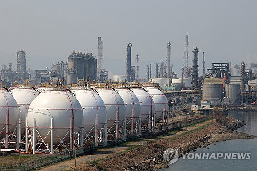 중동 불안, 석유화학 원료 '매점매석 금지' 규제 15일 0시 시행