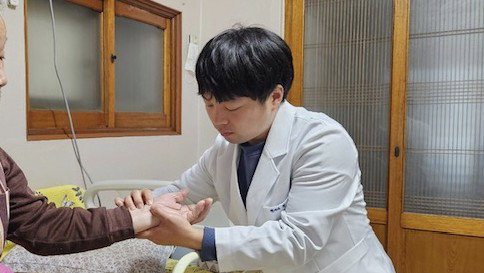 경남도, 18개 시군 재택의료 확대…통합돌봄 서비스 강화