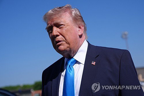 美 원조 98% 삭감에 에볼라 '폭주'...트럼프 '원투쓰리 펀치' 비판