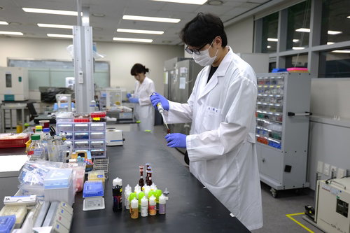 '무니코틴' 전자담배 3종서 니코틴 검출…규제 밖 '시한폭탄' 경고