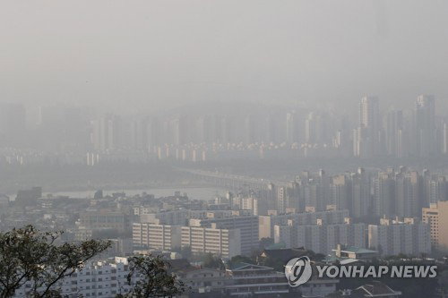 “안전하다 믿었던” 미세먼지, 심장질환 위험 23% 높인다…규제 이하 농도도 치명적