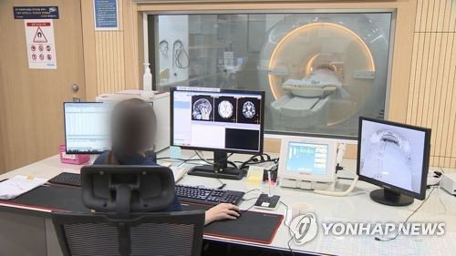 MRI 전문의 주1일 근무, 의료현장 숨통 트인다…품질 관리도 강화