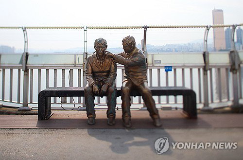 자살률 낮은 도시의 역설, '복지 연결망'이 생명 살렸다