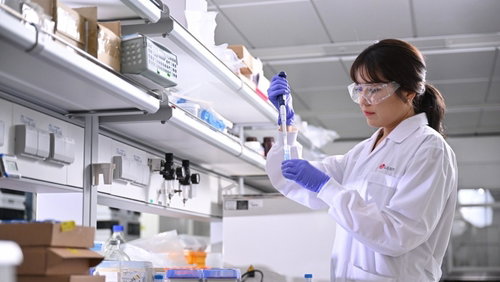 LG화학, AI 항암신약 개발 5년→2.5년 단축 '승부수'
