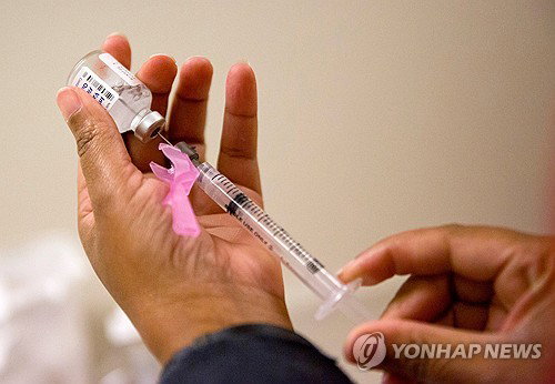 미군 독감 백신 의무접종 폐지 2달…핵심기지 집단감염, 훈련병 사망 '충격'
