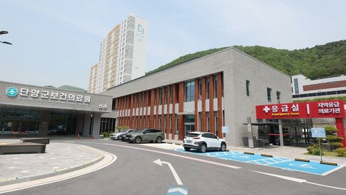 고령화 단양, 3개월 내과 공백 해결…20년 시니어 의사 합류