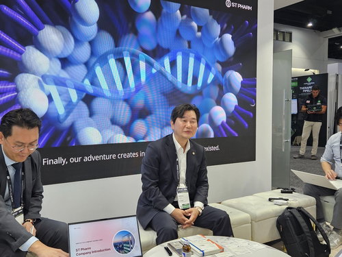 에스티팜, 'RNA 치료제 핵심 CDMO' 선언…AOC·크리스퍼 집중