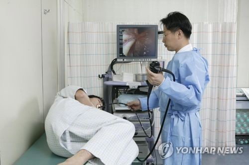 위암 검진 10년 대전환: 위내시경 '단독 1차' 격상, 위장조영검사 '조건부 배제'