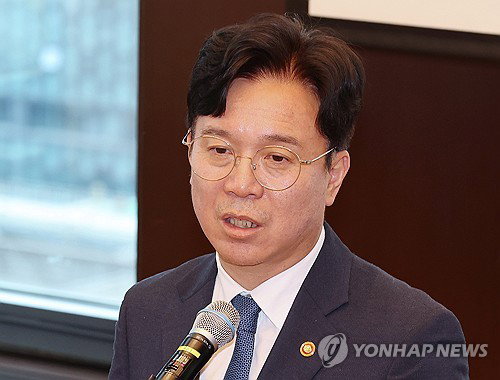 AI 격변 속 보건의료 일자리 지킨다… 김영훈 장관 '고용안정 기본계획' 천명