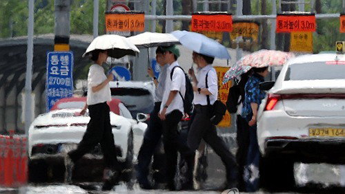 서울 폭염 이틀 만에 끝내 인명 피해 발생… 온열질환 누적 71명 중 2명 사망