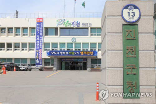 진천군 48억 AI 돌봄, '안전 효율' 두 마리 토끼 잡는다