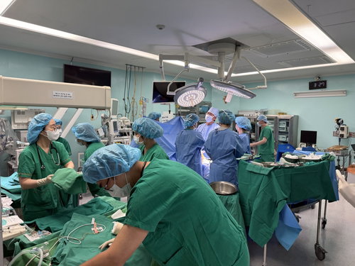 제주 27주 세쌍둥이, 대구 17인 협진 기적 출산