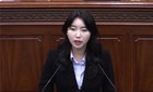 창원시의회 첫 출산휴가… 지방정치 새 모델