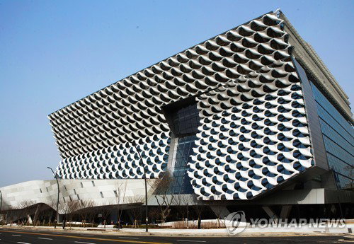 코오롱티슈진 'TG-C' 美 3상, 통증 효과 확인…통계 유의성 실패 '촉각'