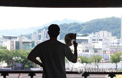폭염 '심각' 경보, 노인 사망률 2.2%↑ 치명적 경고