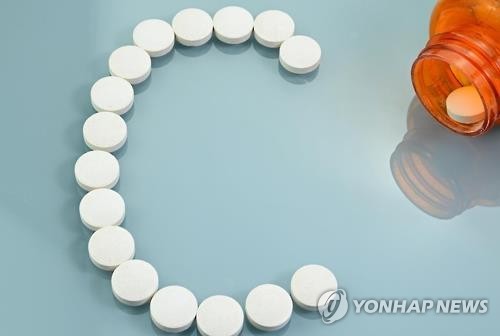 美 대규모 연구: 고령층 종합비타민, 일상 기능 유지 입증