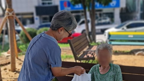 강릉 '1촌돌봄단', 폭염 취약층 '매일' 보호